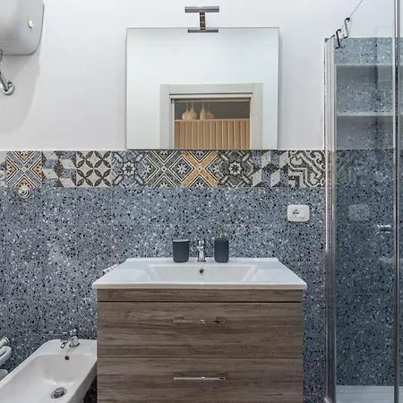 Apartament Vetriera 22 *